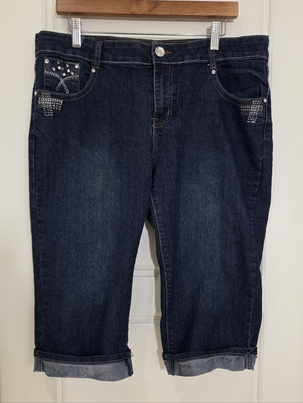 AtSeven Cropped Jeans/ Bermuda Style Shorts